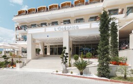 Loceanica Beach Resort  5*
